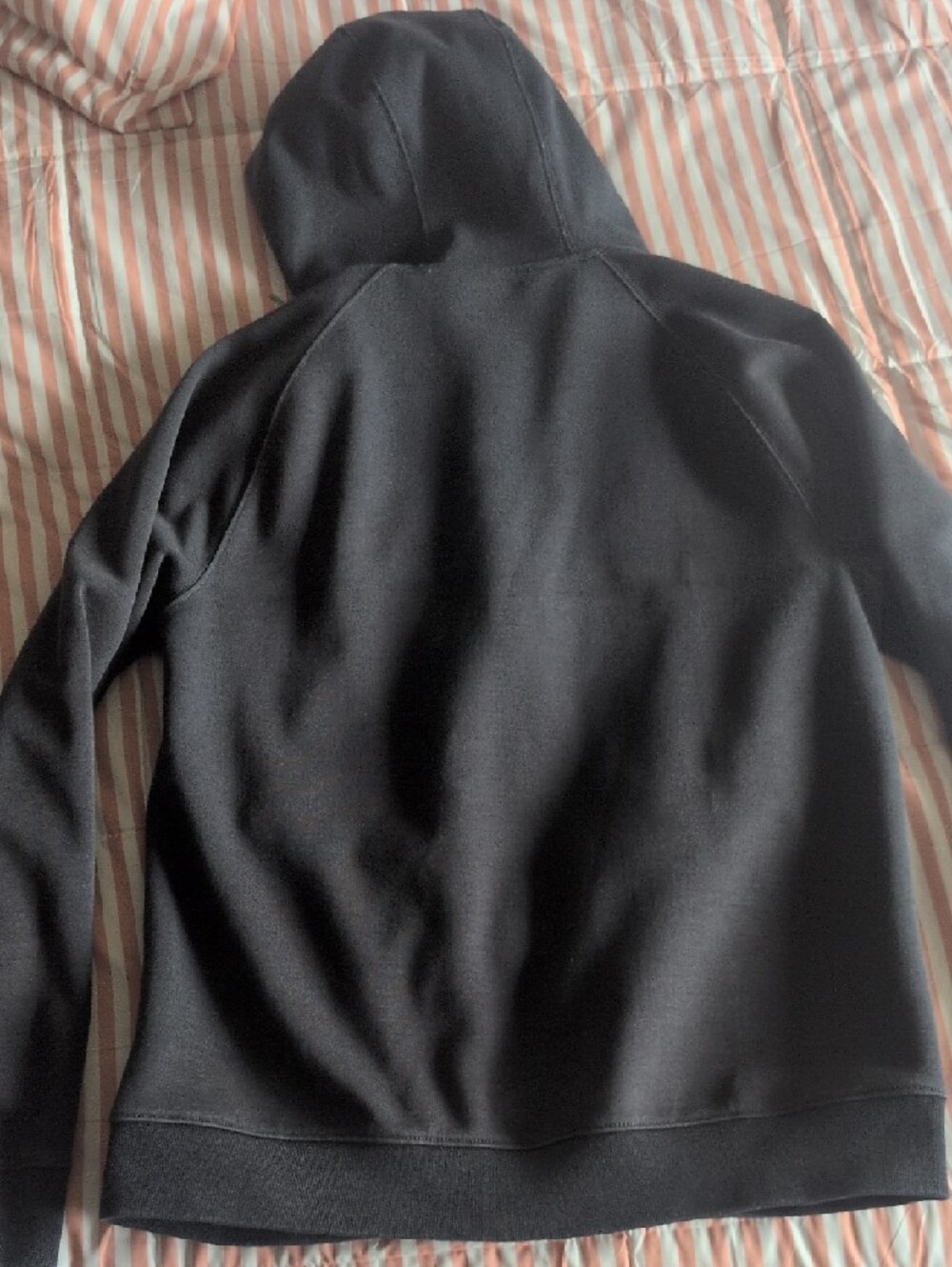 Under Armour Black Full-Zip Hooded Performance Jacket - Picture 9 of 9